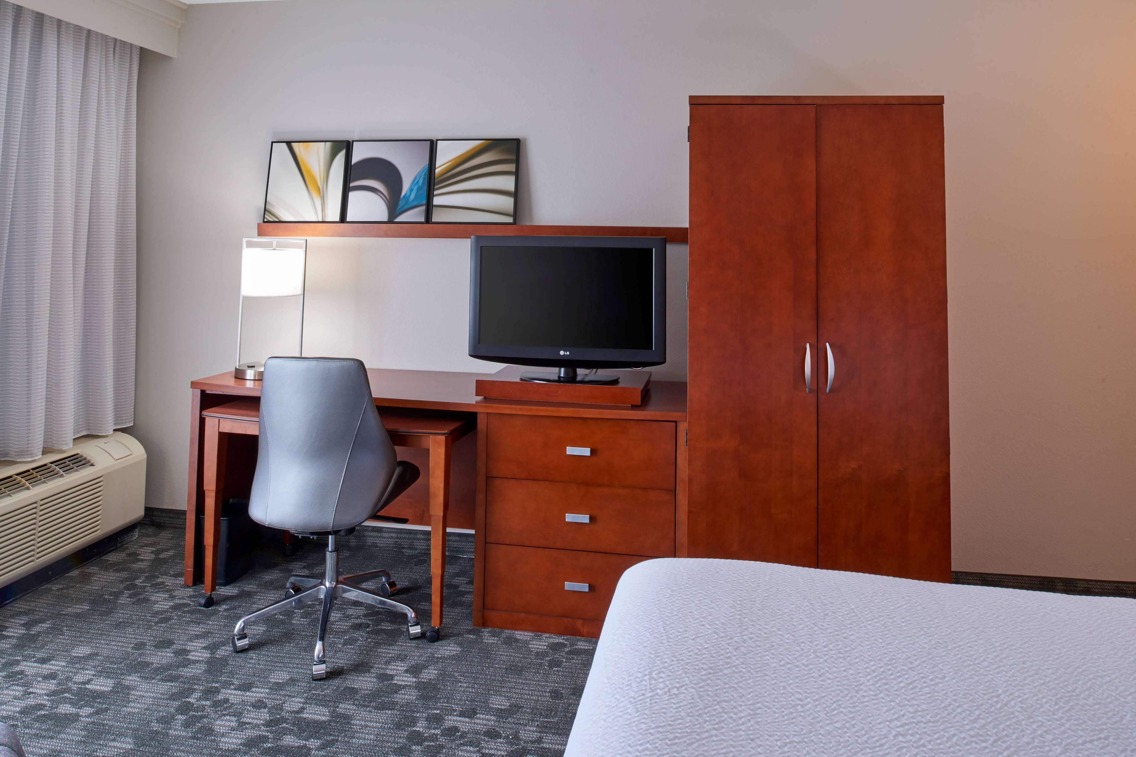 Sonesta Select Indianapolis Carmel Hotel Exterior photo