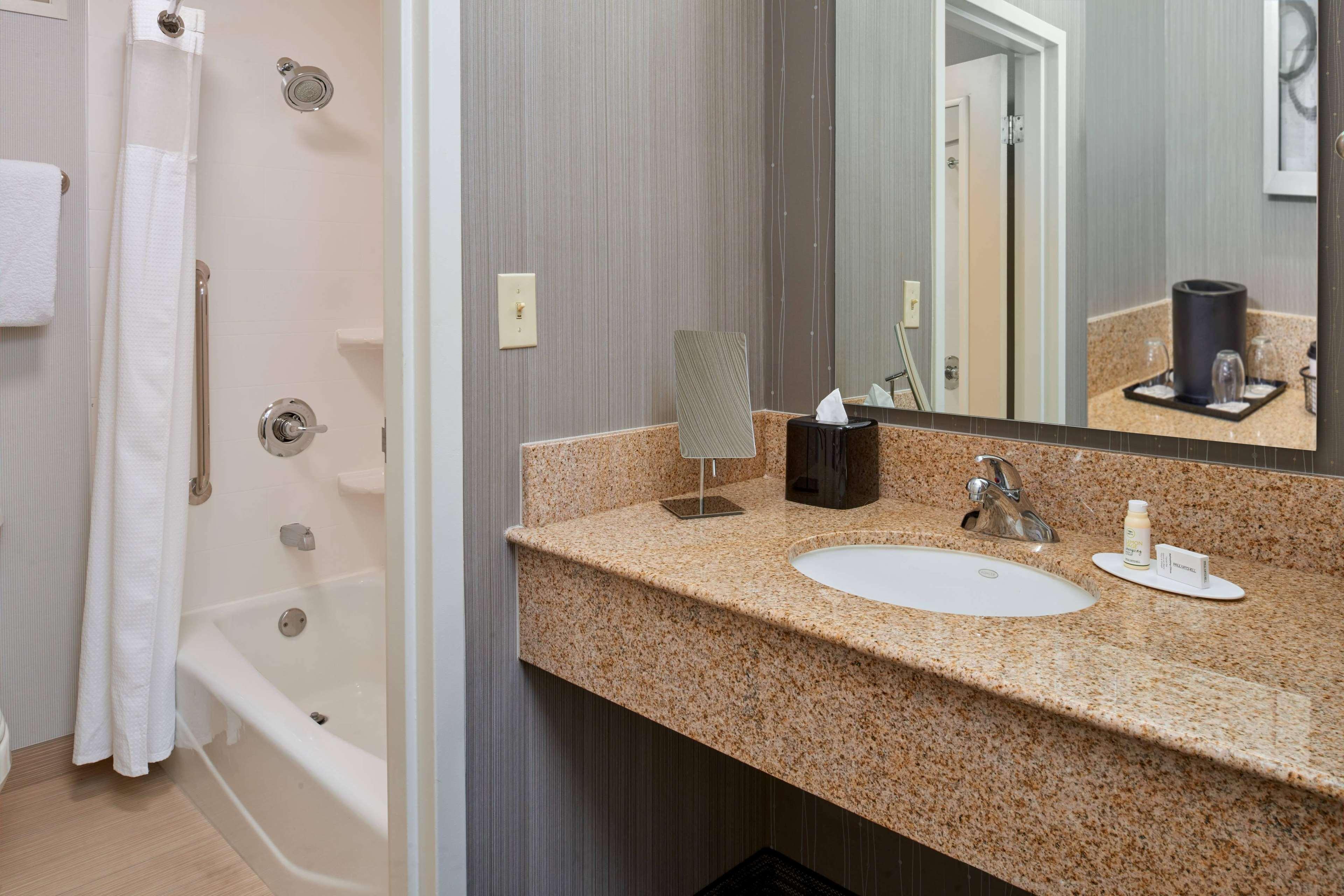 Sonesta Select Indianapolis Carmel Hotel Exterior photo