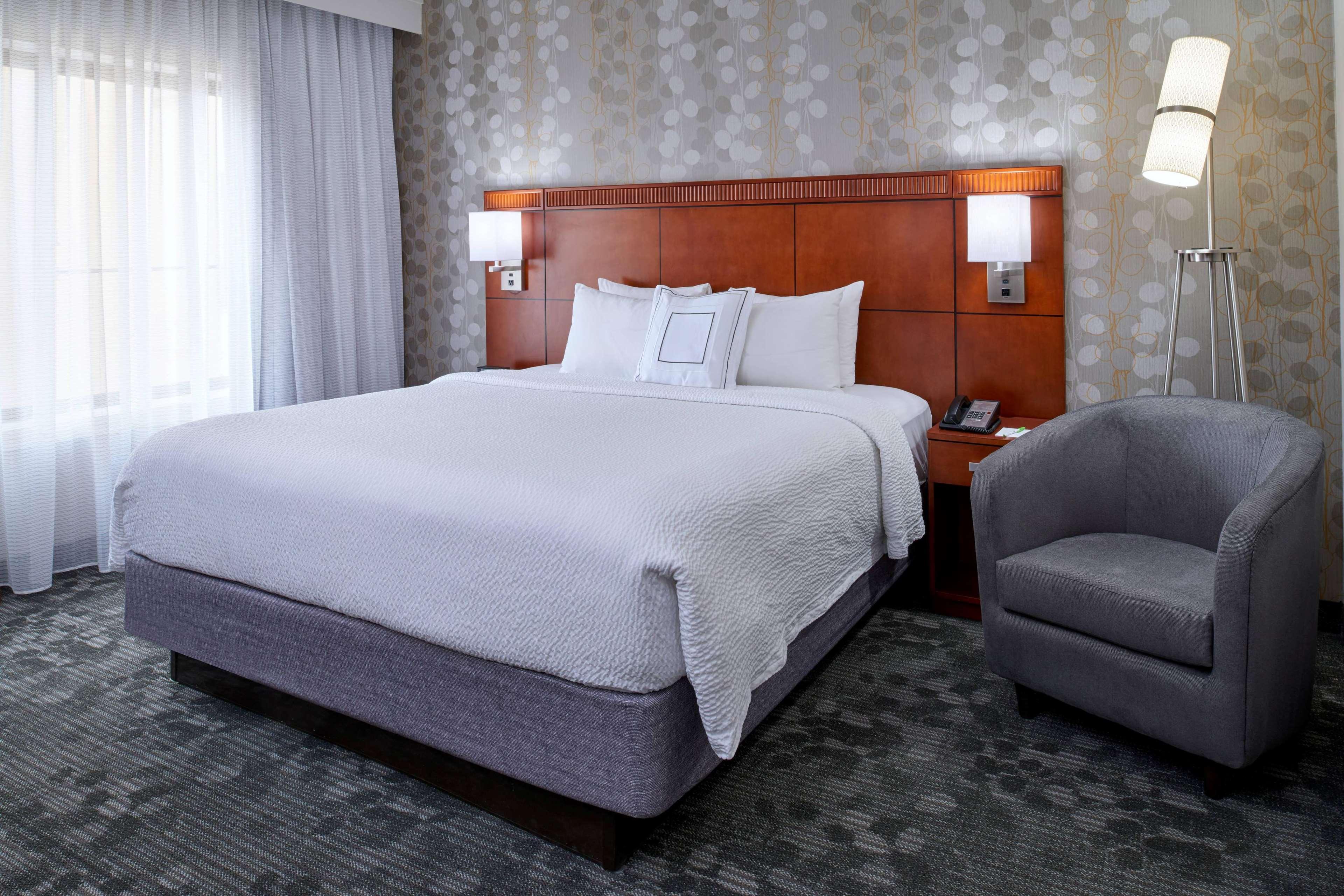 Sonesta Select Indianapolis Carmel Hotel Exterior photo